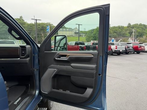 Certified 2025 Chevrolet Silverado 2500 High Country w/ Technology Package AWD/4WD image 26