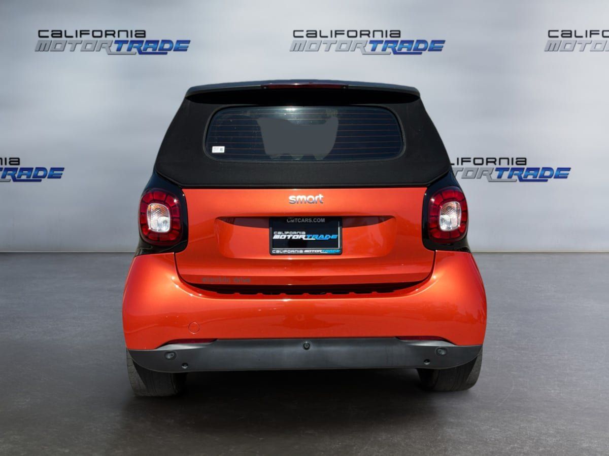 Used 2018 smart fortwo electric drive w/ Sport Package RWD image 6