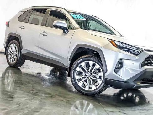Used 2024 Toyota RAV4 XLE Premium w/ Weather Package AWD/4WD image 5