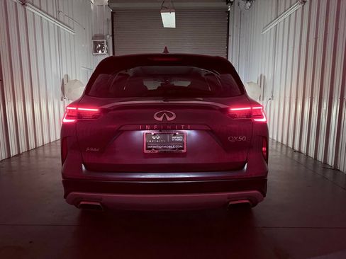 Certified 2023 INFINITI QX50 Luxe FWD image 9