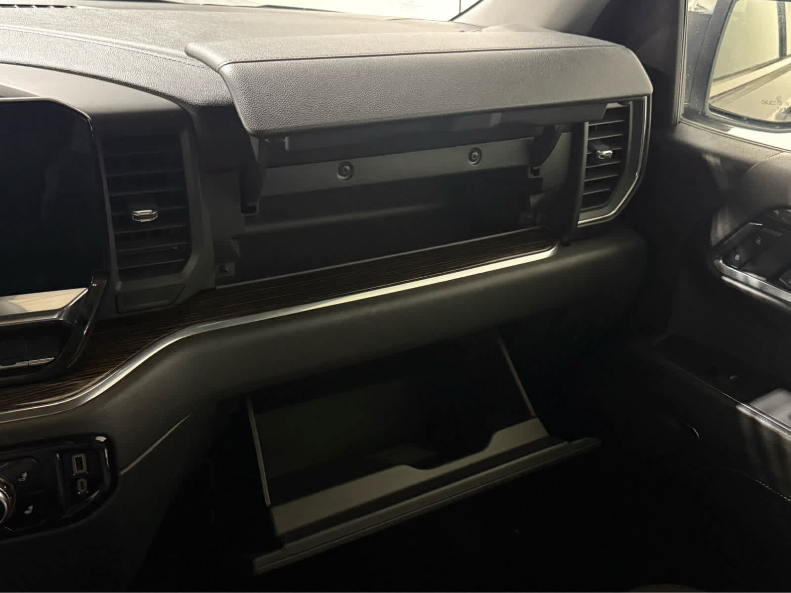 Used 2024 GMC Sierra 1500 SLE AWD/4WD image 21