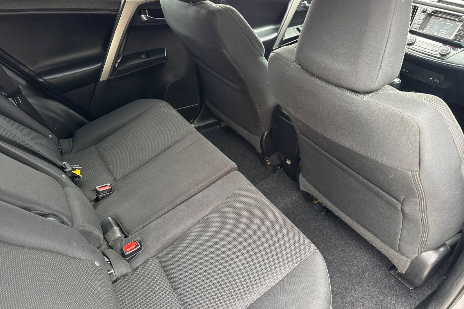 Used 2018 Toyota RAV4 XLE w/ Plus Extra Value Package AWD/4WD image 32
