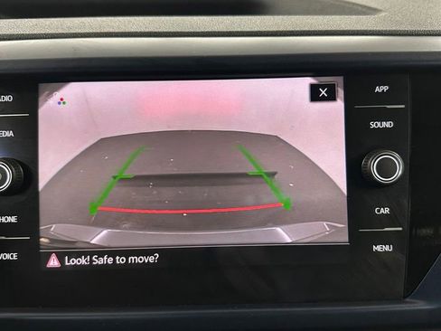 Used 2022 Volkswagen Taos SE w/ Panoramic Sunroof Package image 22