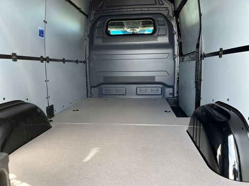 New 2025 Mercedes-Benz Sprinter 2500 image 9