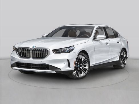 Used 2026 BMW 540i xDrive w/ Executive Package AWD/4WD image 1