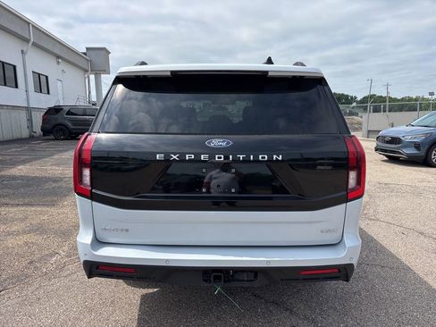 Used 2025 Ford Expedition Max Active AWD/4WD image 6