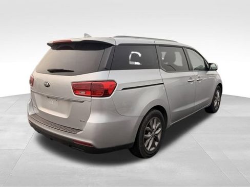 Used 2021 Kia Sedona EX FWD image 5