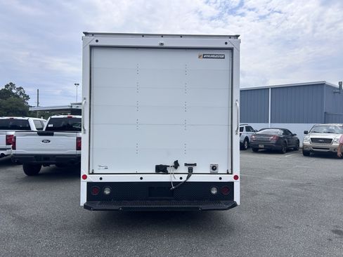 Used 2022 Ford E-350 and Econoline 350 Super Duty RWD image 6