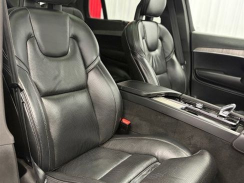 Used 2021 Volvo XC90 T8 Inscription w/ Advanced Package AWD/4WD image 17
