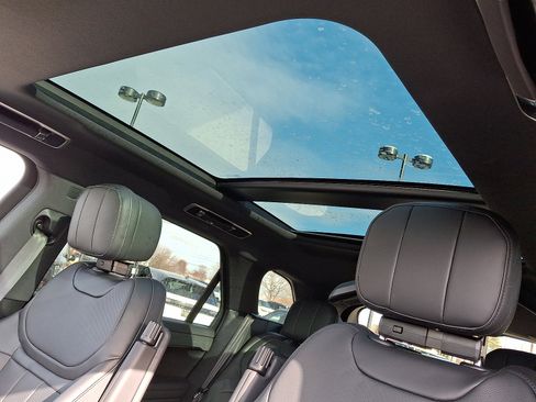 New 2026 Land Rover Range Rover Sport SE image 11