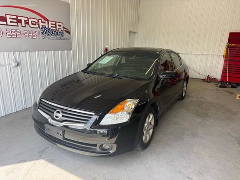 Used 2009 Nissan Altima 2.5 SL w/ SL Pkg FWD image 2