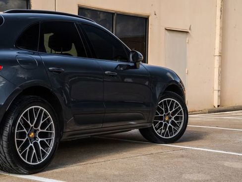 Used 2018 Porsche Macan image 47