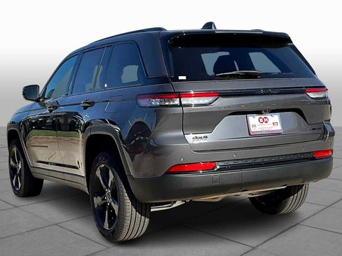 New 2025 Jeep Grand Cherokee Limited w/ Black Appearance Package image 13