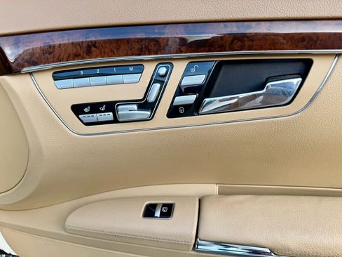 Used 2010 Mercedes-Benz S 550 4MATIC image 43