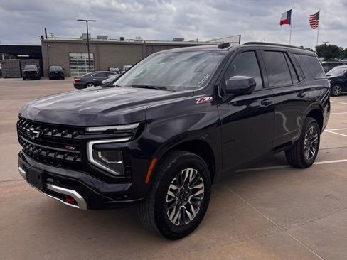 Used 2025 Chevrolet Tahoe Z71 image 3