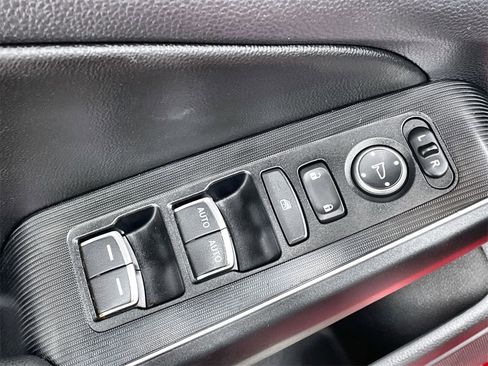 Used 2022 Honda Civic Touring image 12