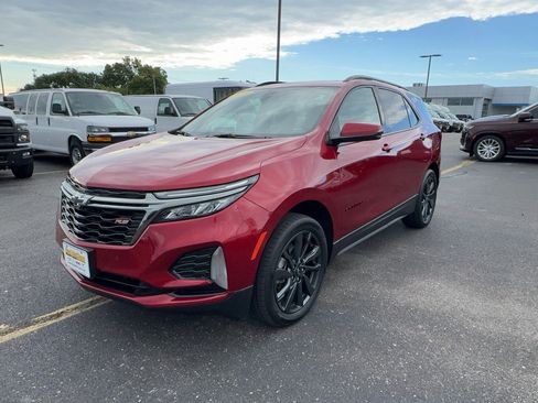 Certified 2023 Chevrolet Equinox RS w/ RS Leather Package AWD/4WD image 8