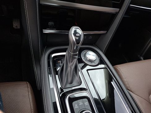 Certified 2024 INFINITI QX80 Premium Select w/ Cargo Package image 16