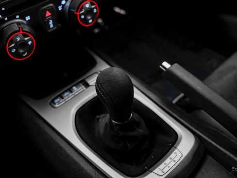 Used 2015 Chevrolet Camaro Z/28 image 53