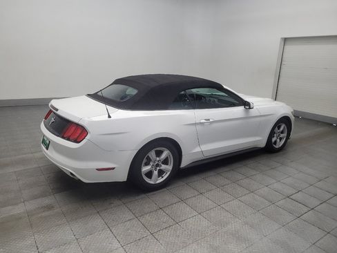 Used 2016 Ford Mustang Convertible RWD image 10