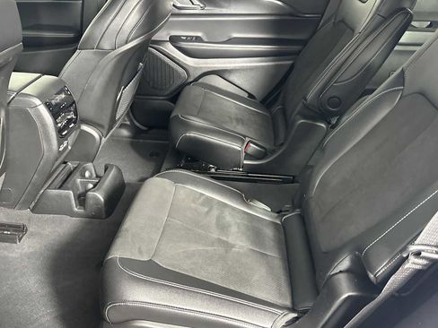 Used 2023 Jeep Grand Cherokee L Altitude image 17