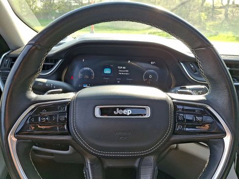Used 2022 Jeep Grand Cherokee L Overland AWD/4WD image 16