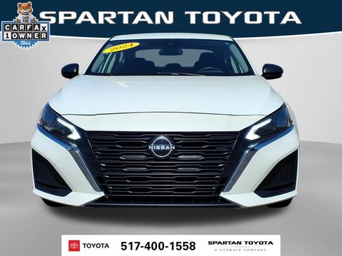 Used 2024 Nissan Altima 2.5 SV AWD/4WD image 3