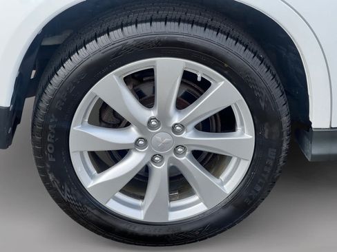 Used 2014 Mitsubishi Outlander Sport ES AWD/4WD image 18