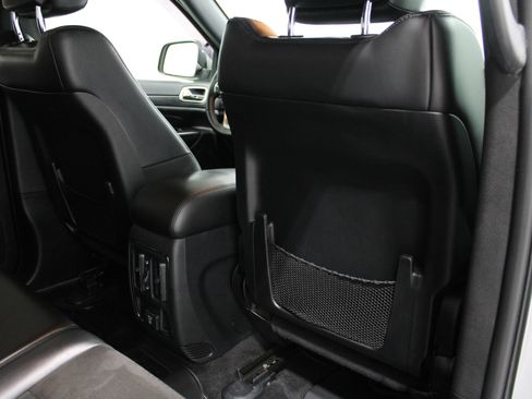 Used 2019 Jeep Grand Cherokee Altitude AWD/4WD image 22
