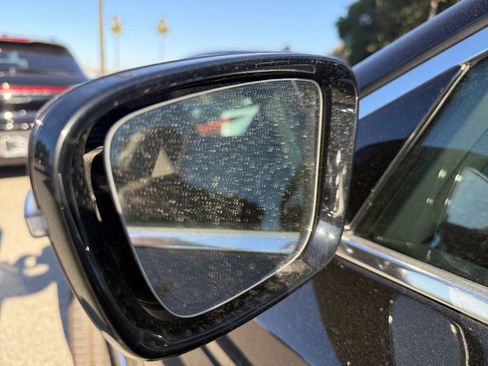 Used 2020 BMW 530e image 34