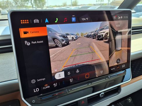 New 2025 Volkswagen ID. Buzz Pro S Plus image 18