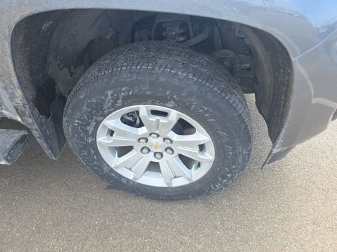 Used 2022 Chevrolet Colorado LT w/ Luxury Package image 3