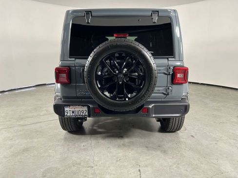Used 2025 Jeep Wrangler Unlimited Sahara w/ Safety Group AWD/4WD image 7