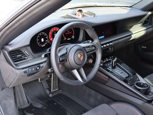 Certified 2025 Porsche 911 Targa 4 GTS AWD/4WD image 4