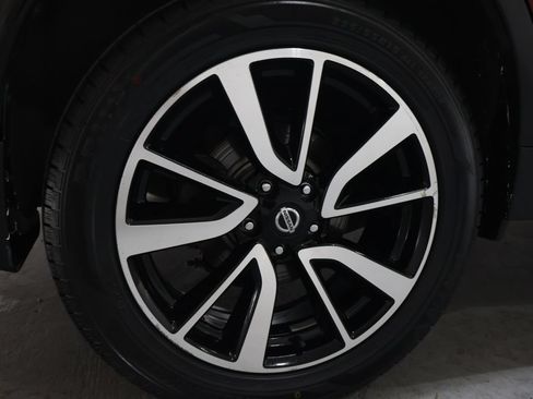 Used 2019 Nissan Rogue SL w/ Premium Package AWD/4WD image 34