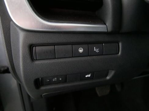 Used 2022 Nissan Rogue Platinum w/ Head-Up Display Package image 19