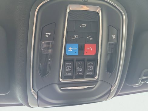 New 2025 Jeep Grand Cherokee L Limited w/ Black Appearance Package AWD/4WD image 42