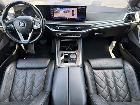 Used 2025 BMW X5 xDrive40i AWD/4WD image 3