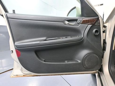 Used 2012 Chevrolet Impala LT FWD image 16