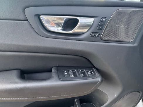 Used 2023 Volvo XC60 B5 Plus w/ Protection Package Premier image 17