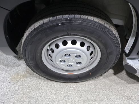 Used 2025 RAM ProMaster 2500 w/ U-Haul Equipment Group FWD image 8