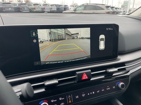New 2026 Kia Sportage LX FWD image 14