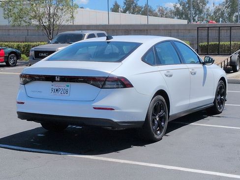 Used 2025 Honda Accord SE image 10