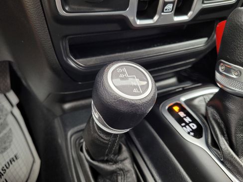 Used 2023 Jeep Gladiator Sport AWD/4WD image 24