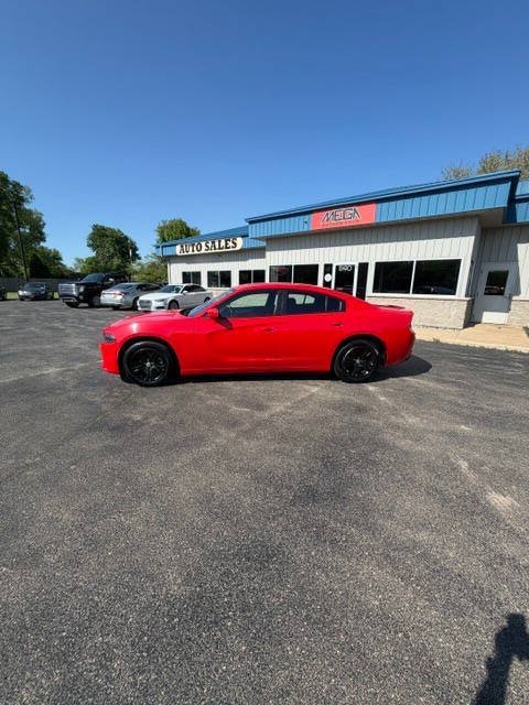 Used 2022 Dodge Charger SXT RWD image 3