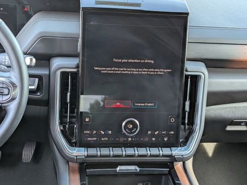 Certified 2025 GMC Yukon Denali AWD/4WD image 12
