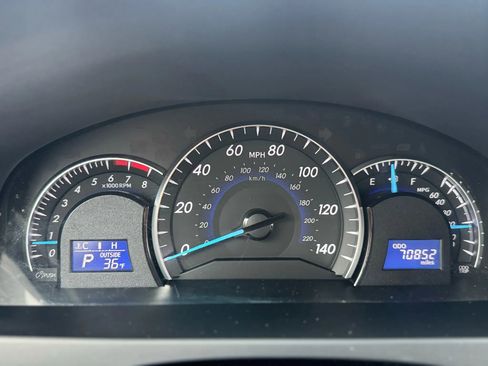 Used 2014 Toyota Camry XLE w/ Leather Package FWD image 14