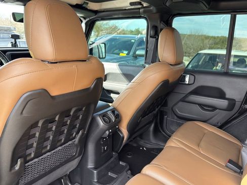 Used 2023 Jeep Wrangler Rubicon w/ LED Lighting Group image 28