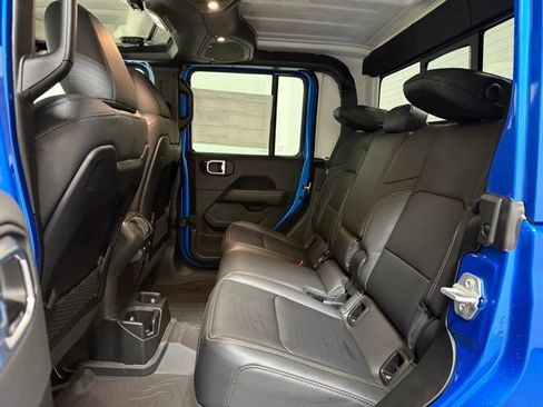 New 2026 Jeep Gladiator Sahara image 17