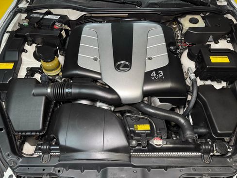 Used 2002 Lexus SC 430 Convertible image 37